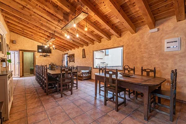El gran comedor del merendero de Casa de la Ribera