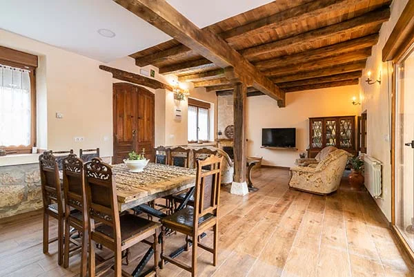 Salón y comedor de Casa de la Ribera